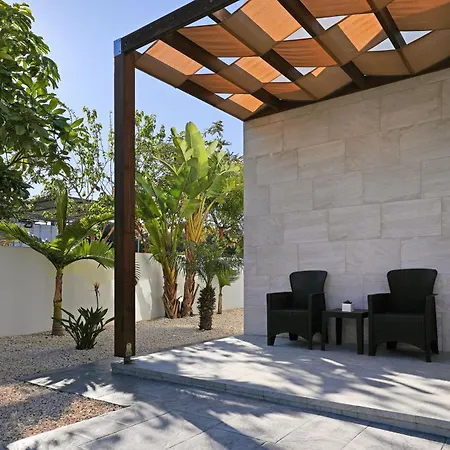 Vila Apollonia Paralimni