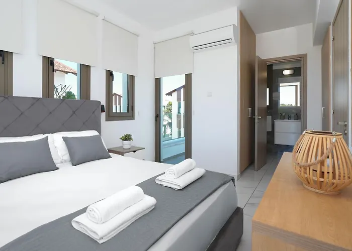 Apollonia Villa Paralimni